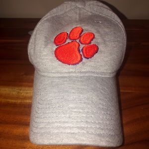 Women’s Clemson, sweatshirt hat, never worn!